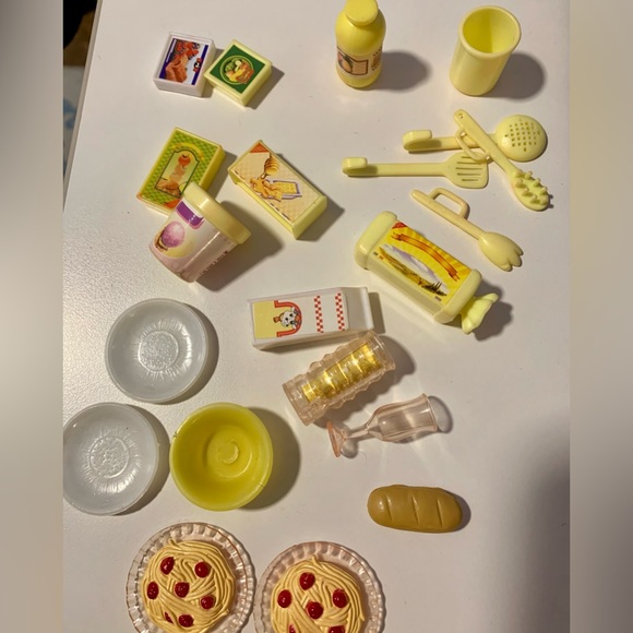 32 piece - 2002 Barbie Living Kitchen Accessories - Picture 2 of 5